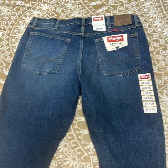 Wrangler Other - NWT Wrangler Boot Cut Relaxed Fit Jeans Sz 34x29